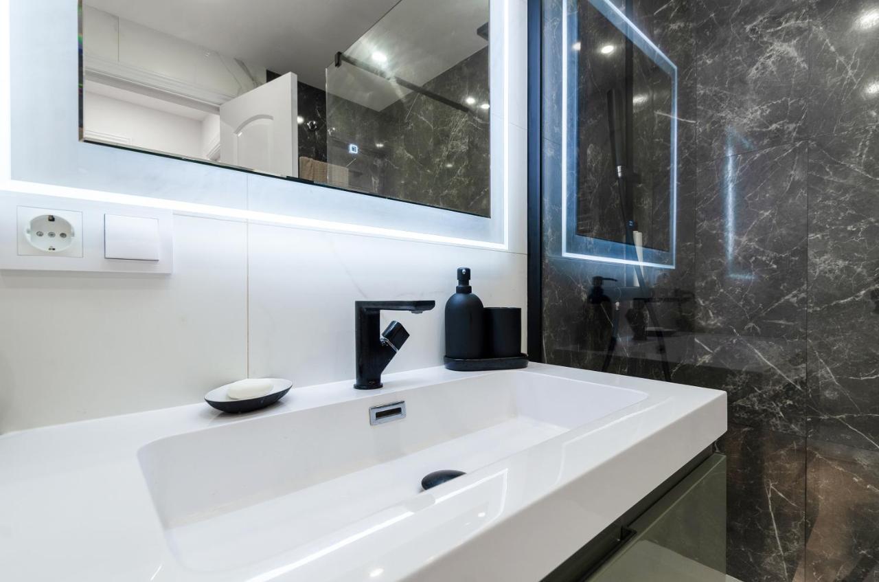 Luxury Blue Coast Seaside Retreat Marbella Apartment ภายนอก รูปภาพ