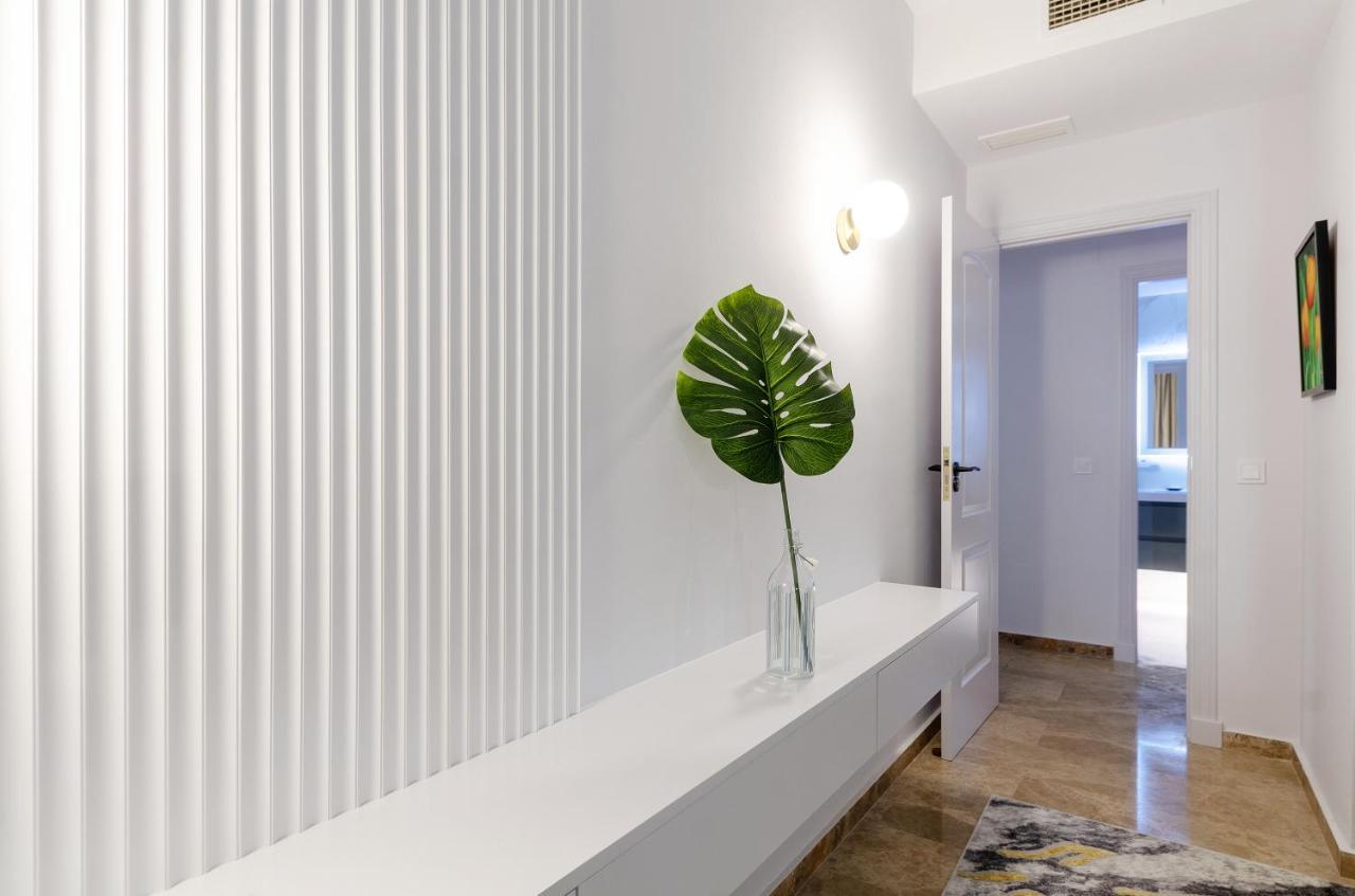 Luxury Blue Coast Seaside Retreat Marbella Apartment ภายนอก รูปภาพ