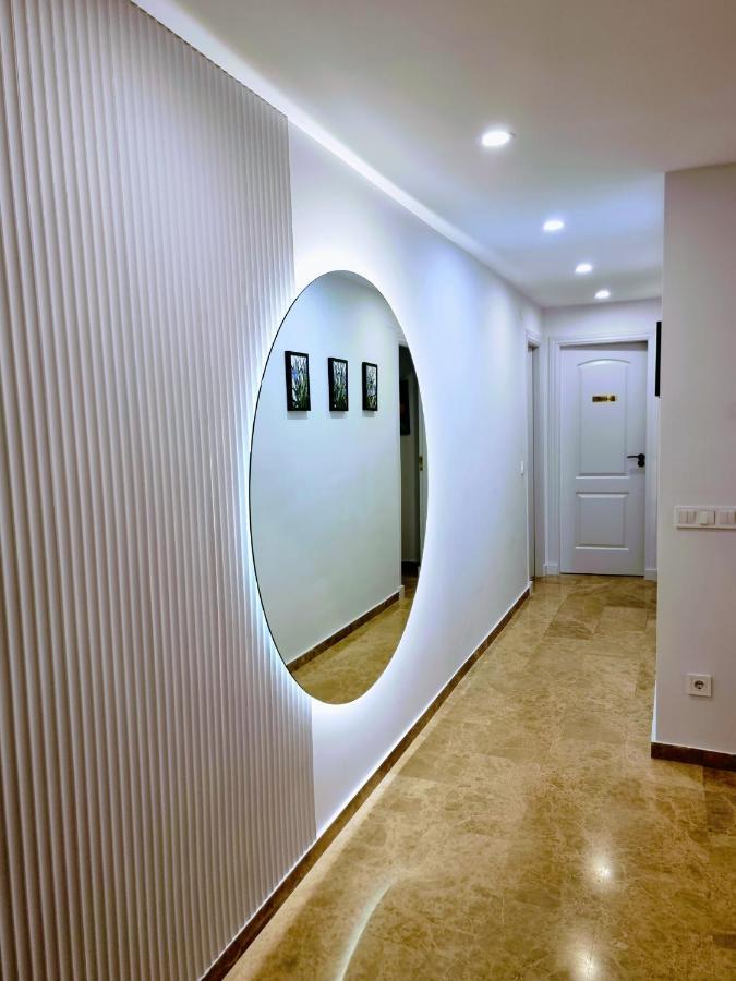Luxury Blue Coast Seaside Retreat Marbella Apartment ภายนอก รูปภาพ