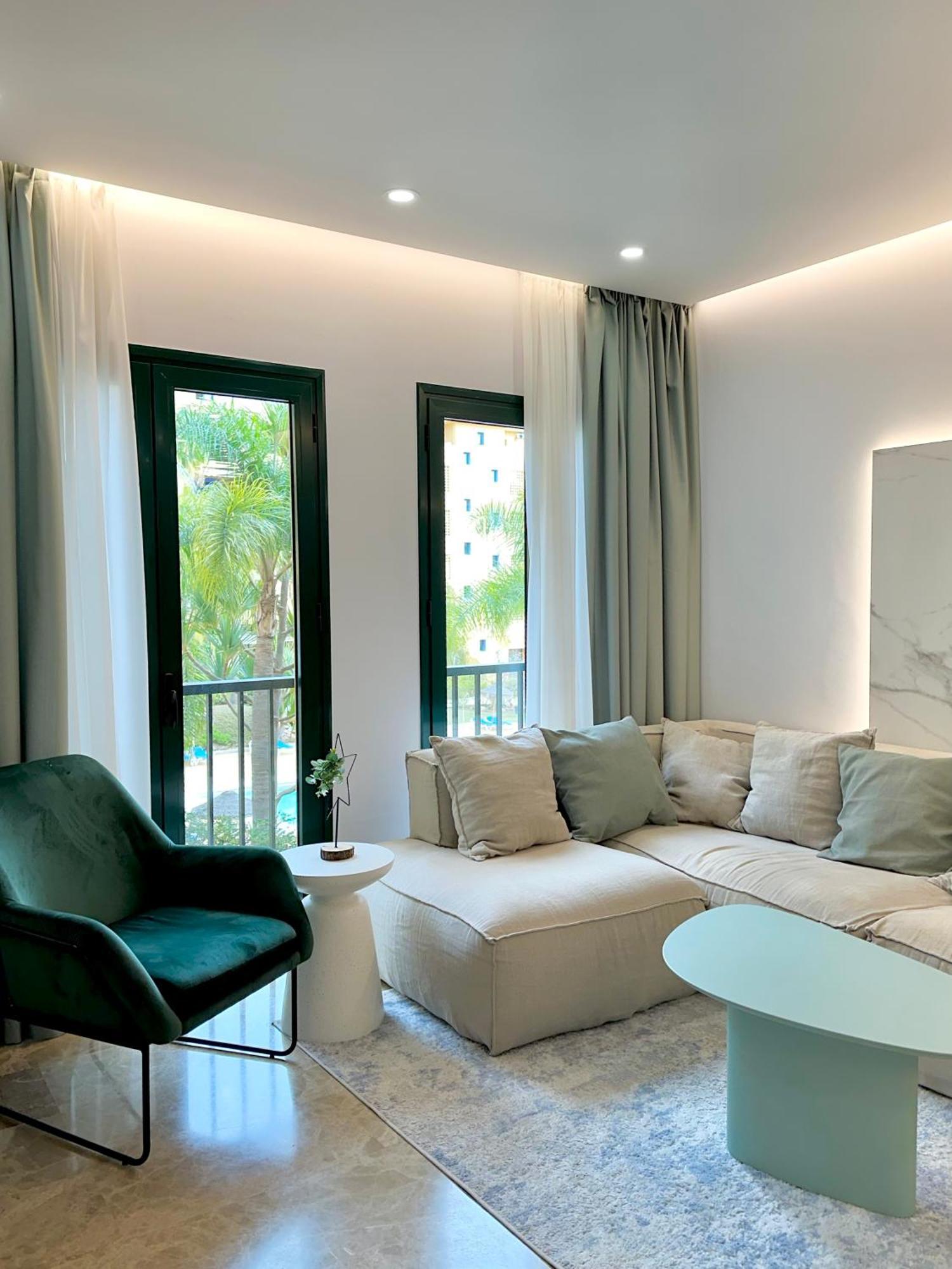 Luxury Blue Coast Seaside Retreat Marbella Apartment ภายนอก รูปภาพ
