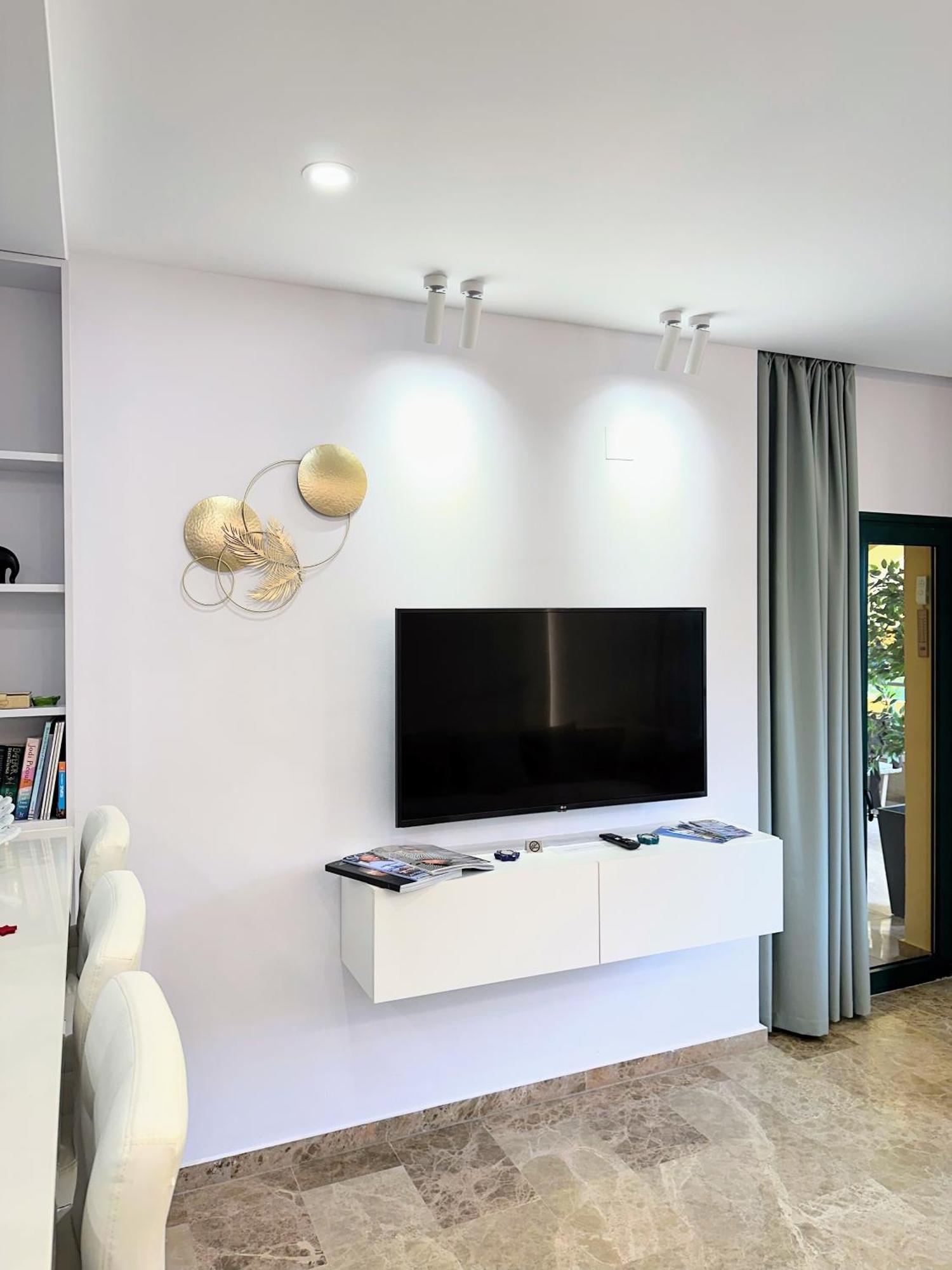 Luxury Blue Coast Seaside Retreat Marbella Apartment ภายนอก รูปภาพ